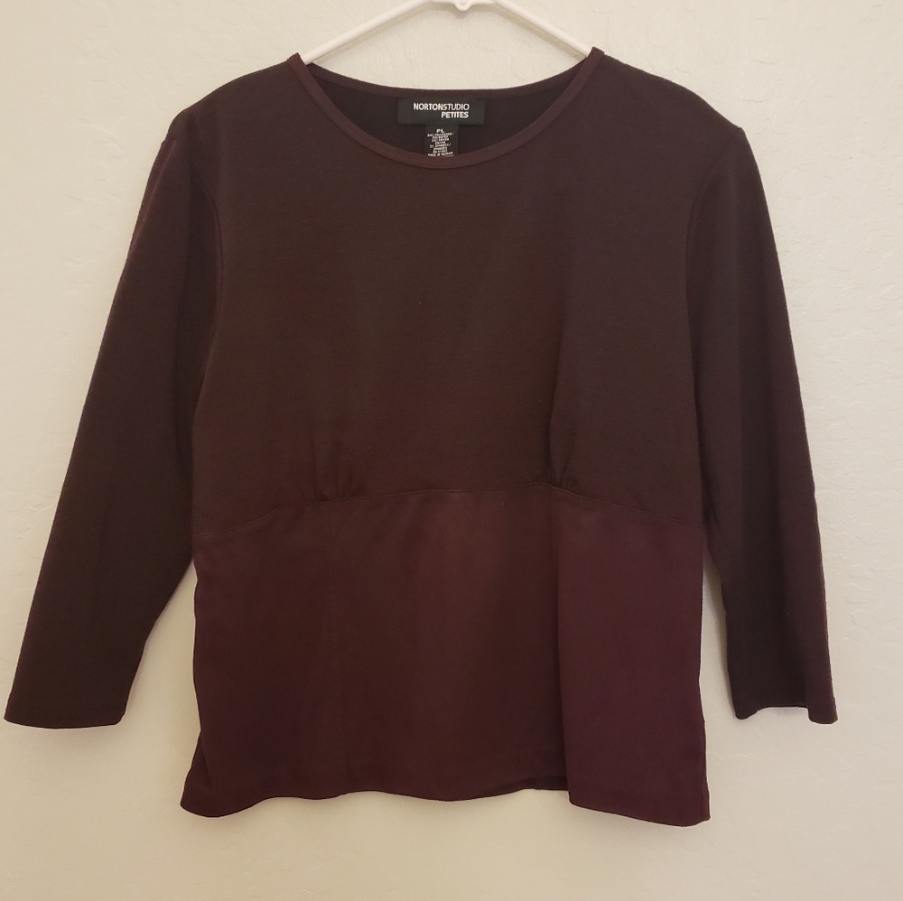 Purple top with 3/4 sleeve